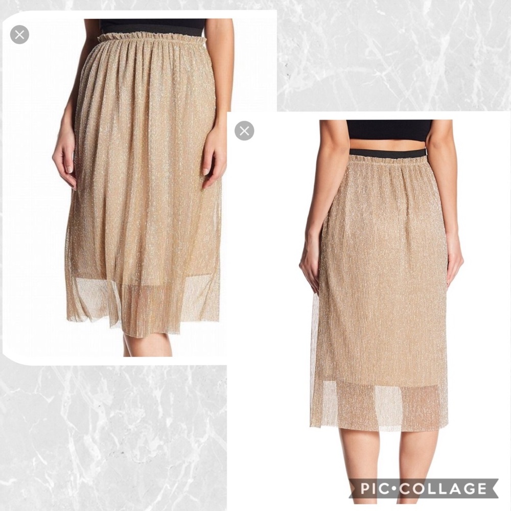 💞Gold shiny skirt. New. 😍